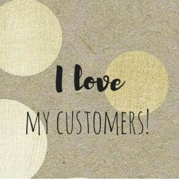 ATHLETA ~ Women’s quilted herringbone pattern neutral color gym shorts s… - Picture 8 of 8